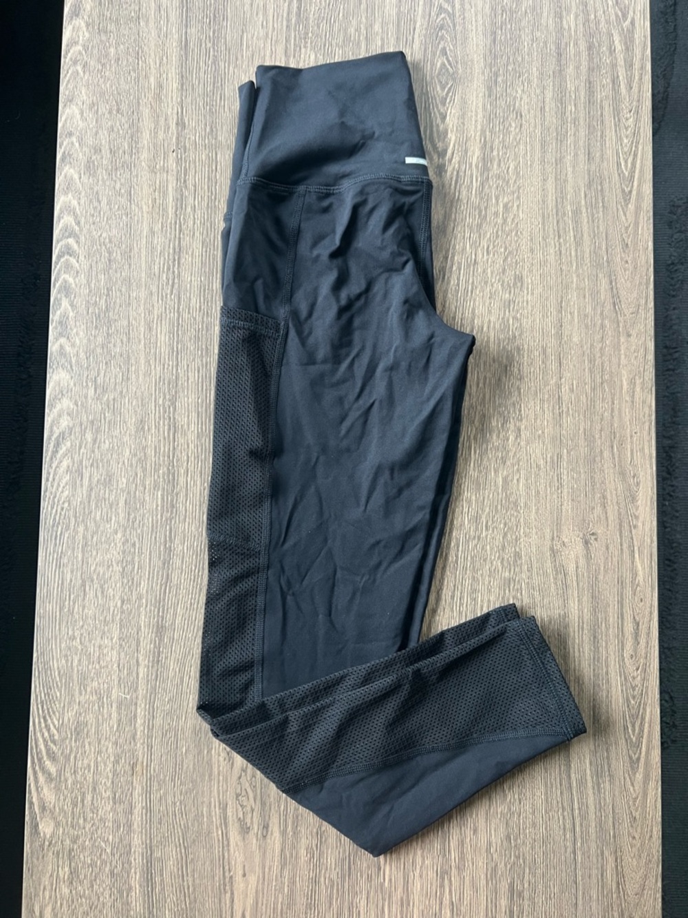 aerie Black High-Waist Leggings with Mesh Side Panels - Picture 3 of 4